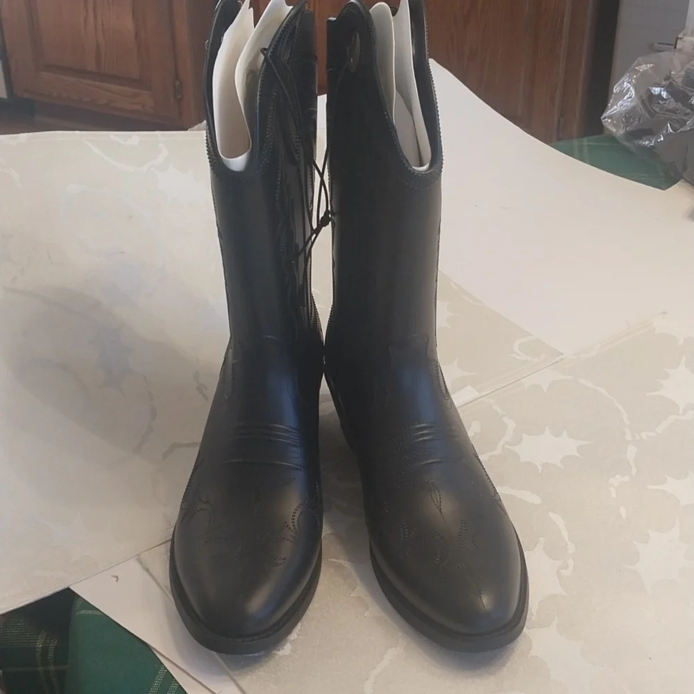 Rubber Cowboy Boots NWT Women's Size 8 Black Pull-on Rain Boots Water‎ Resistant